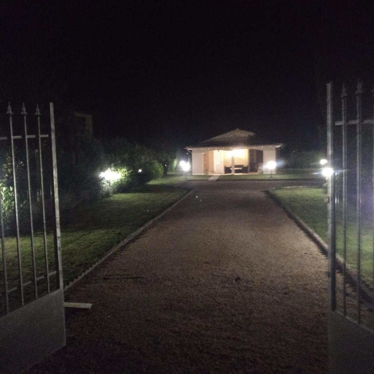 Oca Bianca Pescia Romana Exterior foto