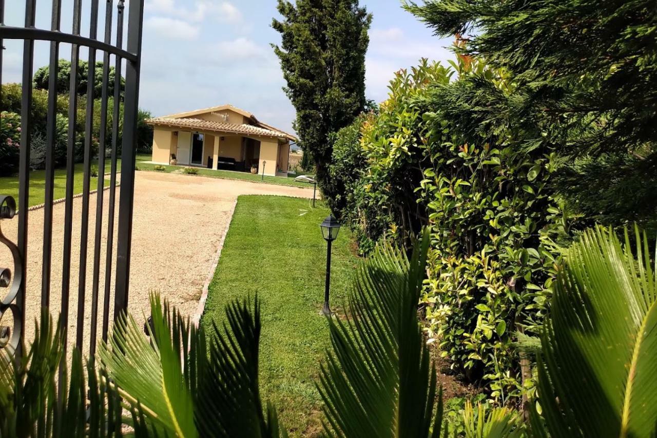 Oca Bianca Pescia Romana Exterior foto